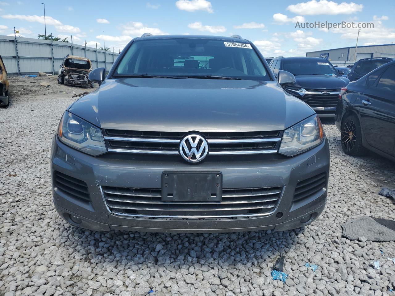 2014 Volkswagen Touareg V6 Gray vin: WVGEF9BP5ED007590