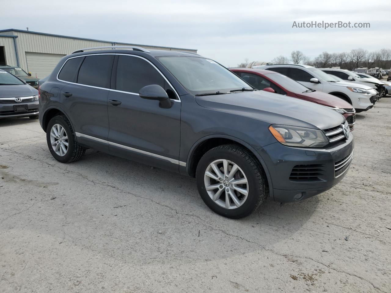 2014 Volkswagen Touareg V6 Gray vin: WVGEF9BP5ED012112