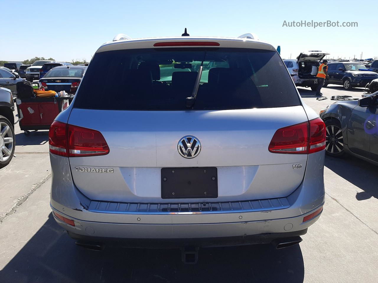 2013 Volkswagen Touareg V6 Silver vin: WVGEF9BP6DD002431