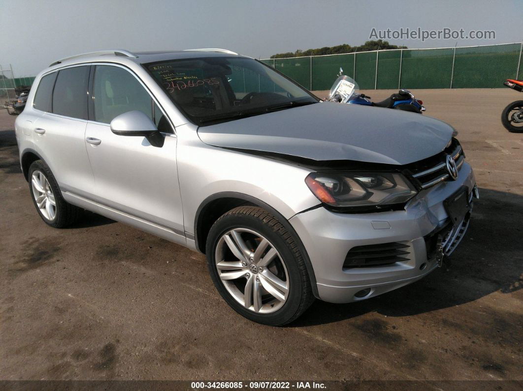 2013 Volkswagen Touareg Exec Silver vin: WVGEF9BP6DD002820