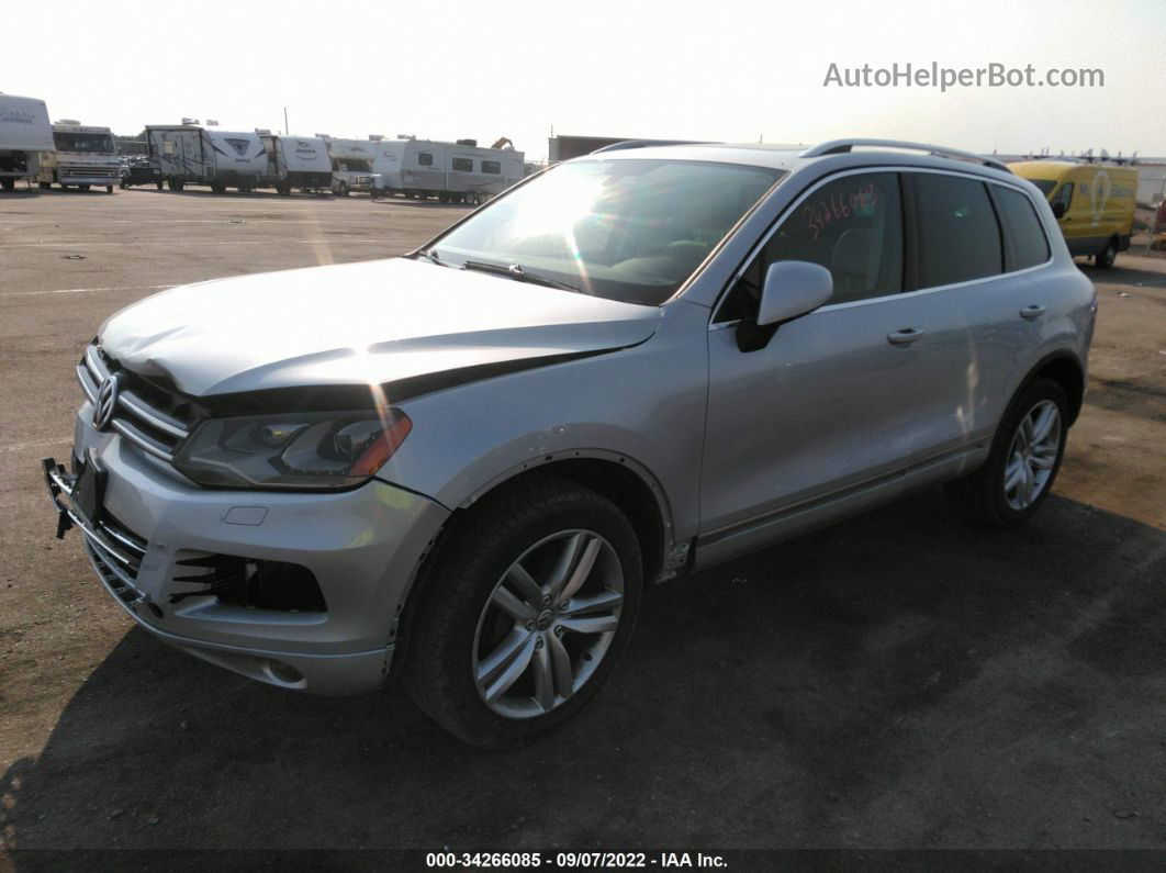 2013 Volkswagen Touareg Exec Silver vin: WVGEF9BP6DD002820