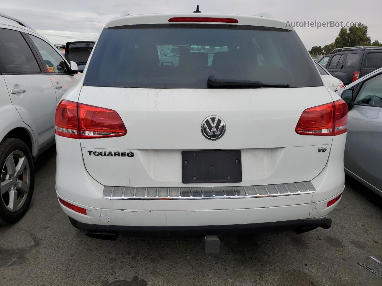 2014 Volkswagen Touareg V6 White vin: WVGEF9BP6ED006559