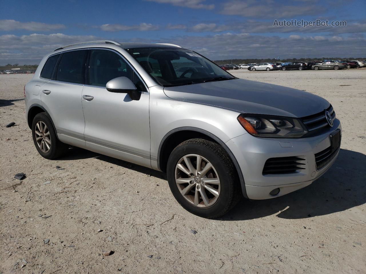 2014 Volkswagen Touareg V6 Silver vin: WVGEF9BP6ED013026