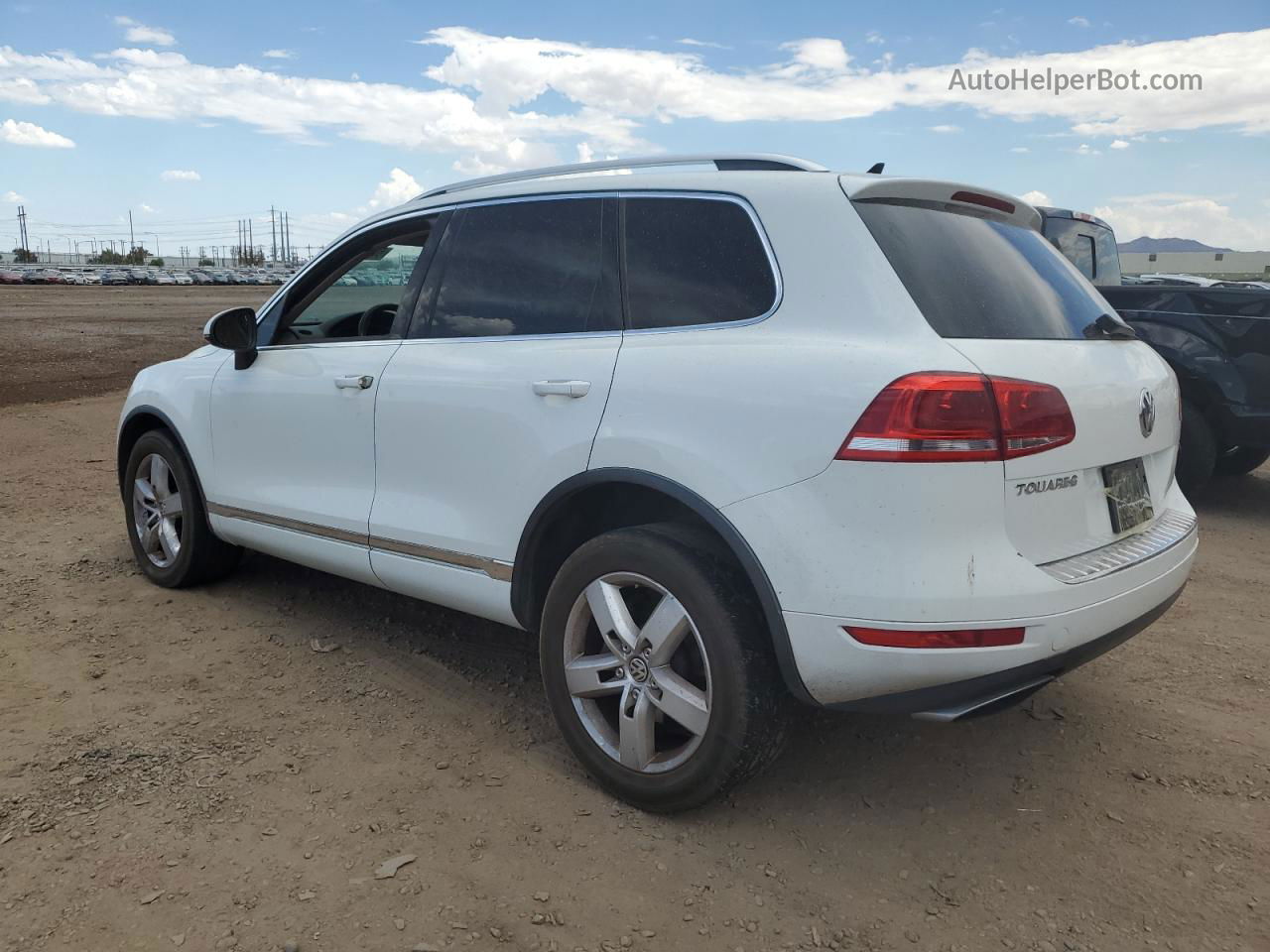 2013 Volkswagen Touareg V6 White vin: WVGEF9BP7DD007038