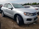 2014 Volkswagen Touareg V6 Silver vin: WVGEF9BP7ED006926