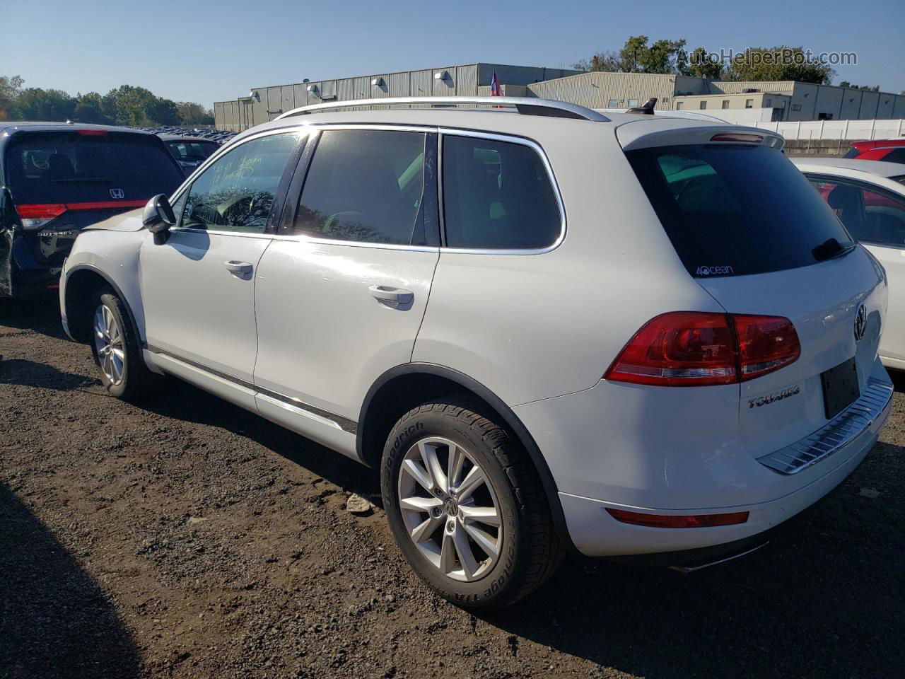 2014 Volkswagen Touareg V6 Белый vin: WVGEF9BP7ED012144