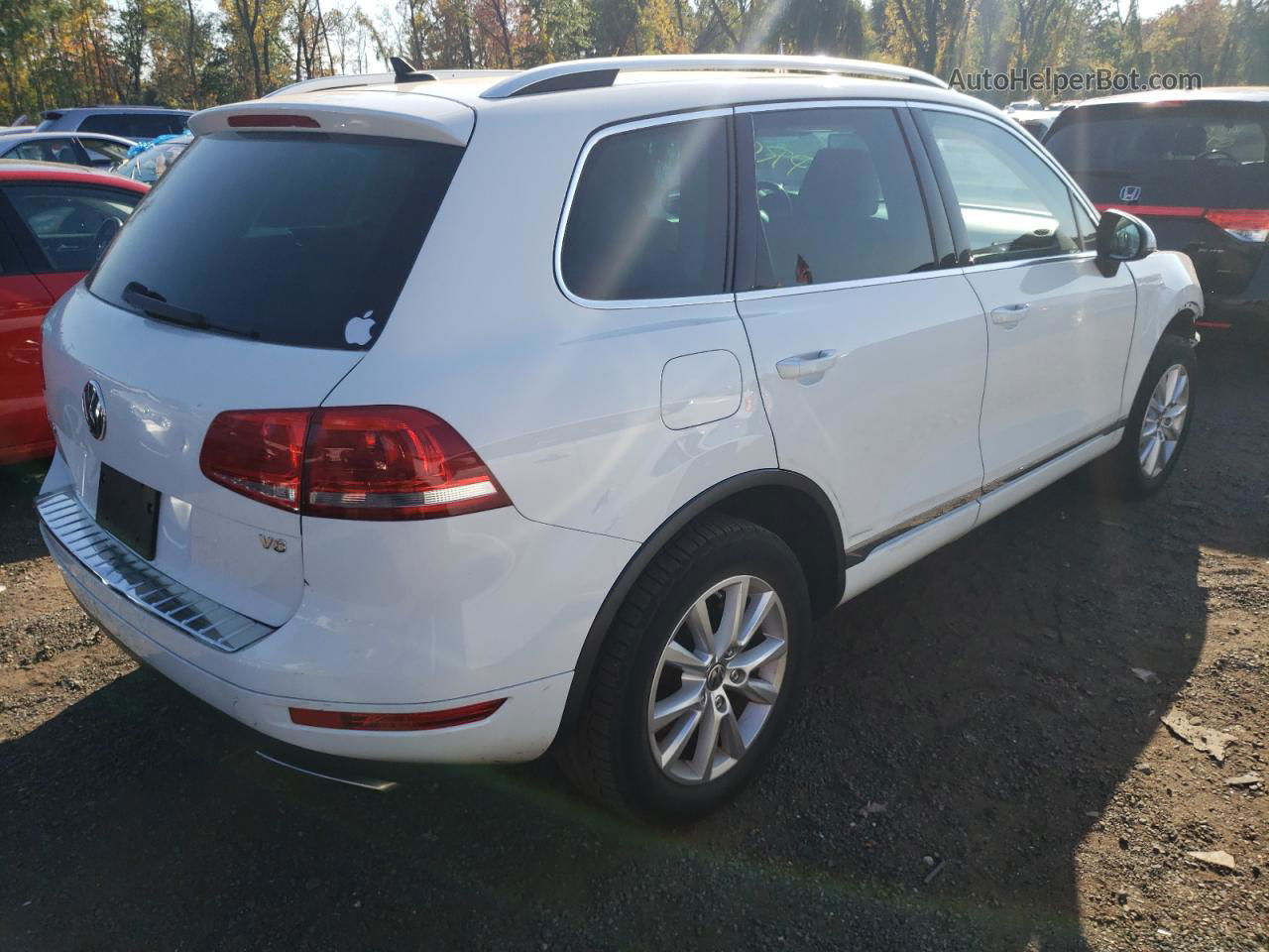 2014 Volkswagen Touareg V6 White vin: WVGEF9BP7ED012144