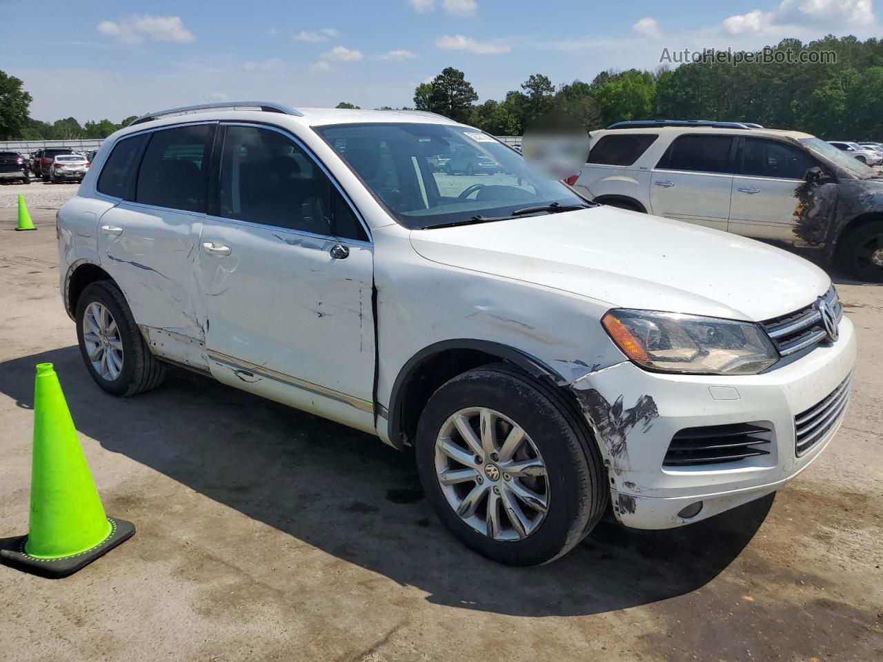 2012 Volkswagen Touareg V6 White vin: WVGEF9BP8CD007757