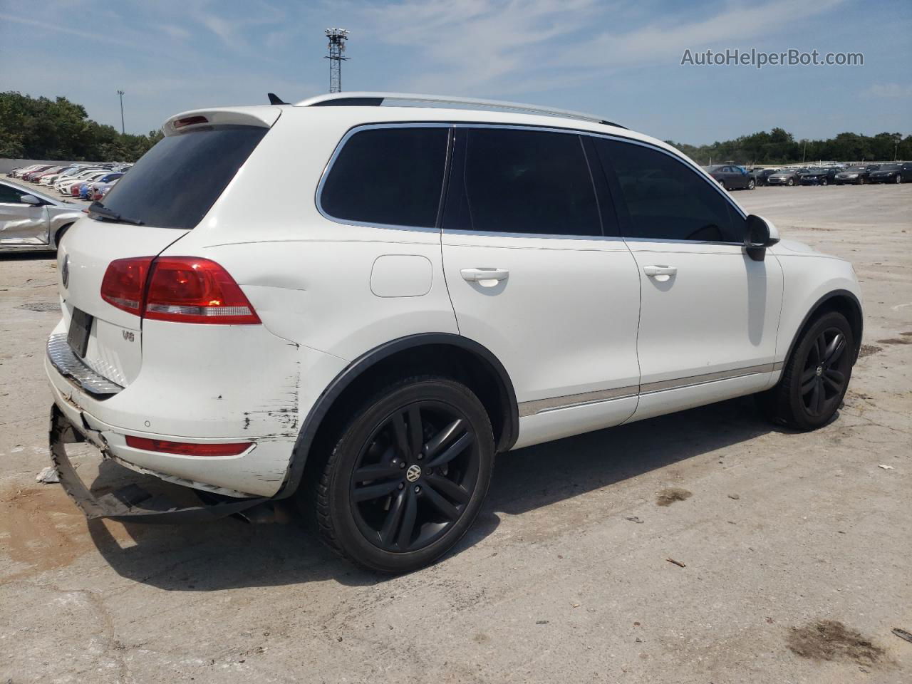 2012 Volkswagen Touareg V6 White vin: WVGEF9BP8CD008245