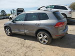 2013 Volkswagen Touareg V6 Серый vin: WVGEF9BP8DD003872