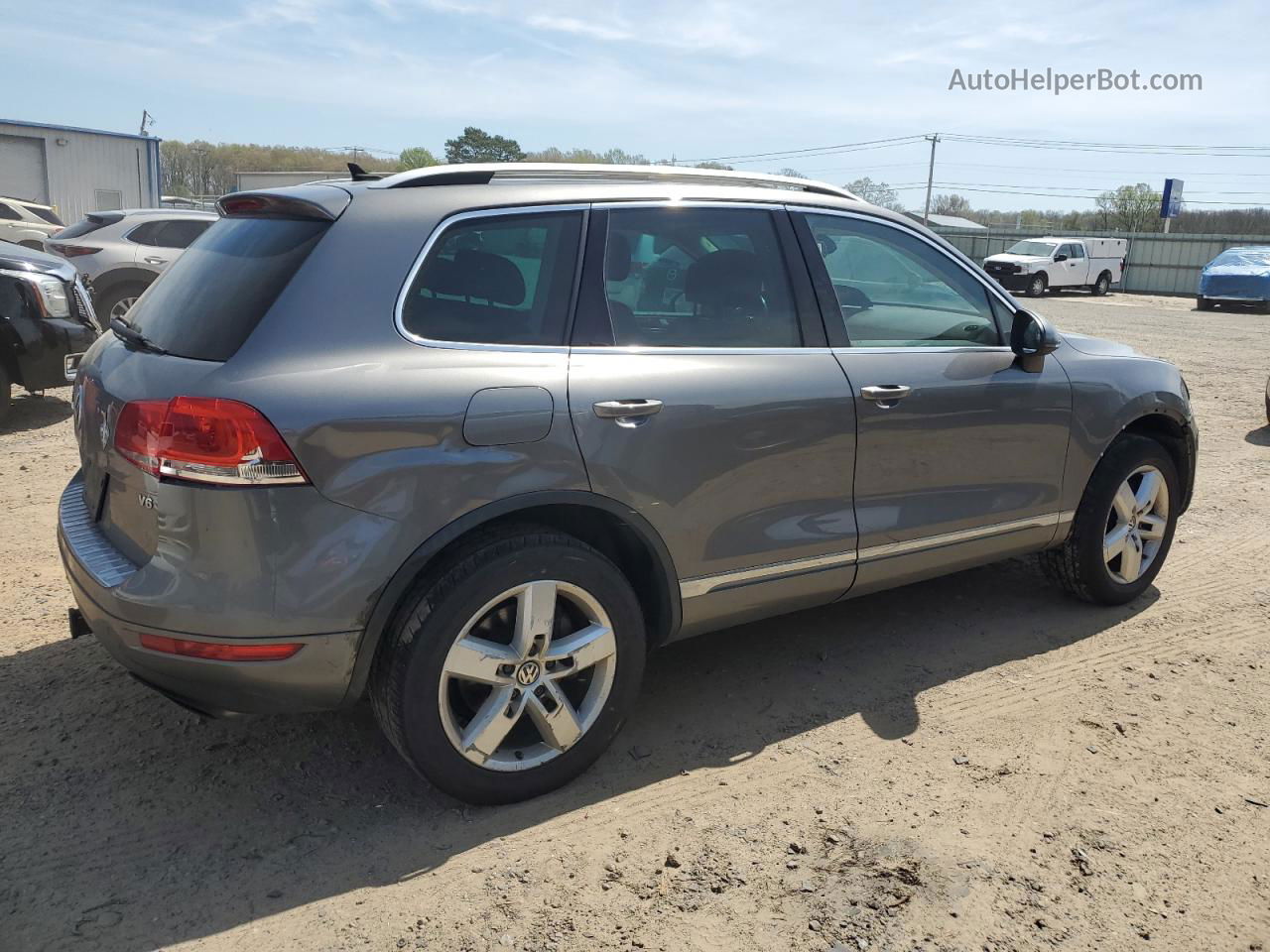 2013 Volkswagen Touareg V6 Gray vin: WVGEF9BP8DD003872