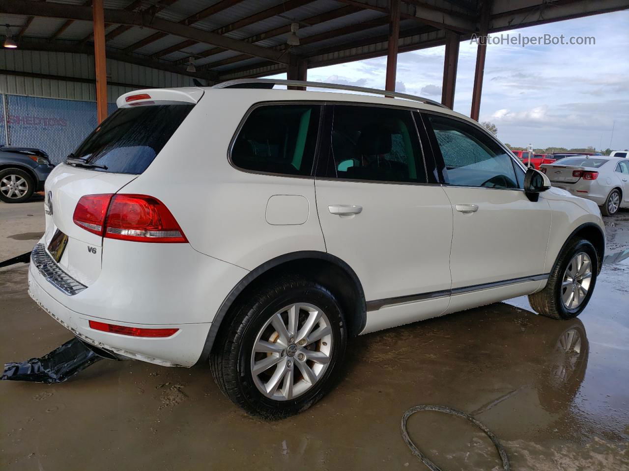 2013 Volkswagen Touareg V6 White vin: WVGEF9BP8DD004990