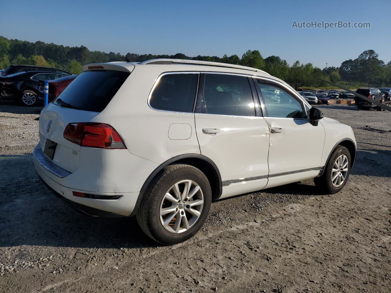 2013 Volkswagen Touareg V6 White vin: WVGEF9BP8DD008828