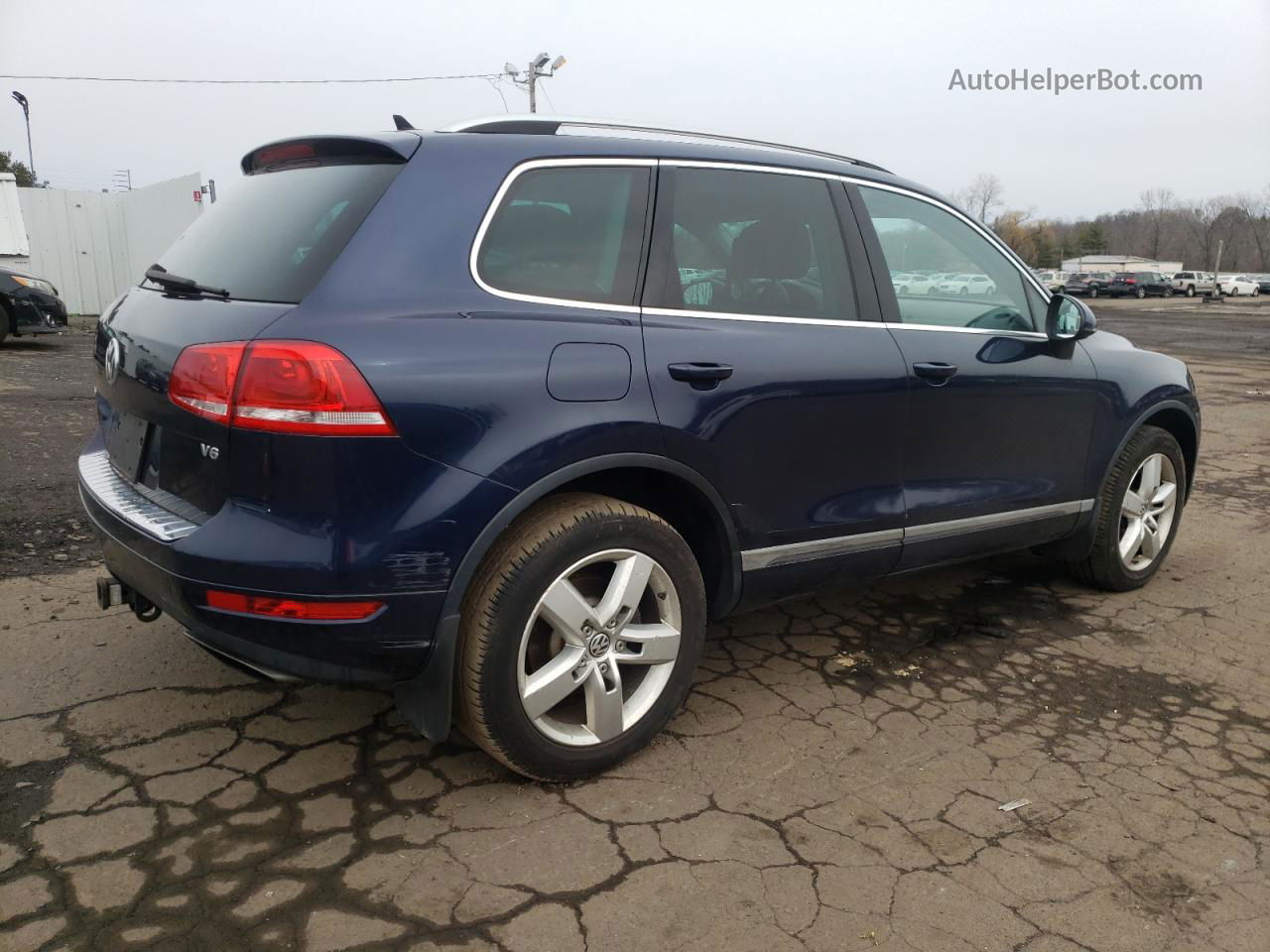 2013 Volkswagen Touareg V6 Blue vin: WVGEF9BP9DD001855