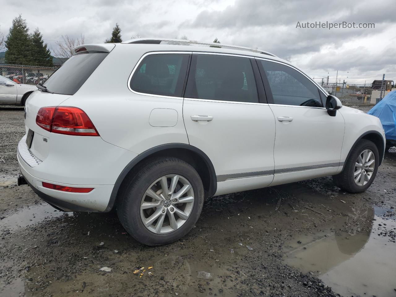 2013 Volkswagen Touareg V6 White vin: WVGEF9BP9DD009695