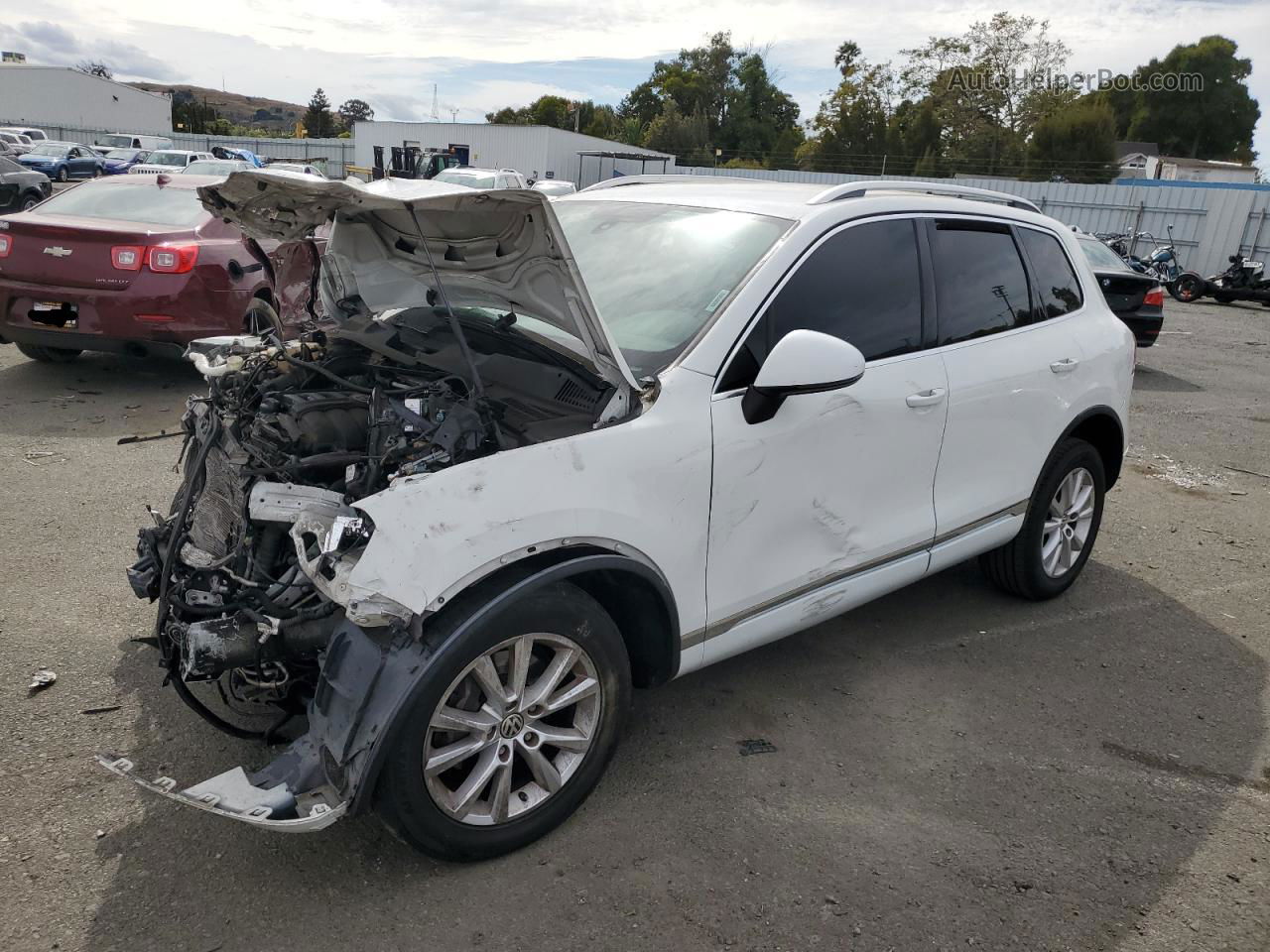 2013 Volkswagen Touareg V6 White vin: WVGEF9BPXDD000276