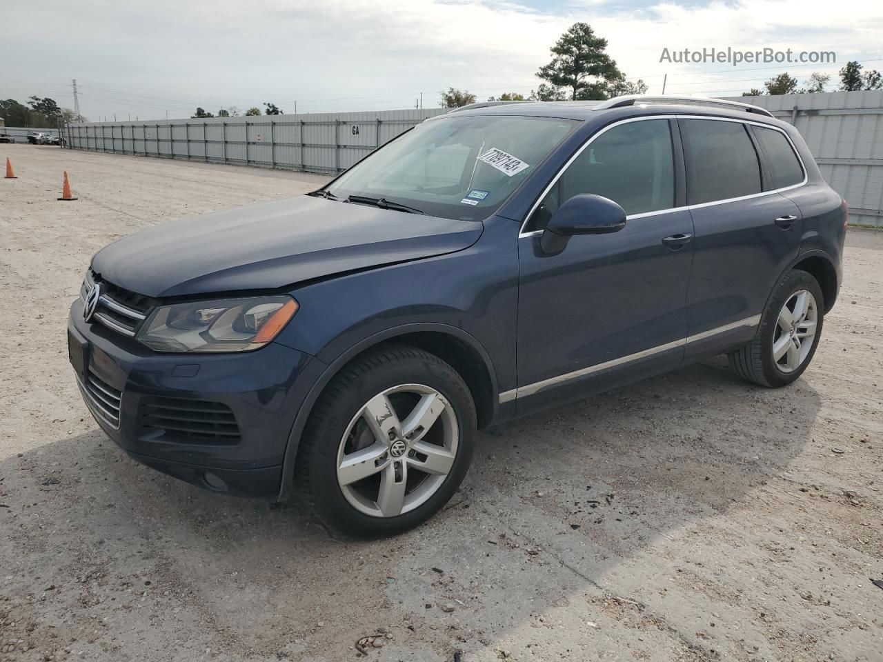 2013 Volkswagen Touareg V6 Blue vin: WVGEF9BPXDD006501