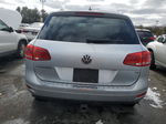 2014 Volkswagen Touareg V6 Silver vin: WVGEF9BPXED008122