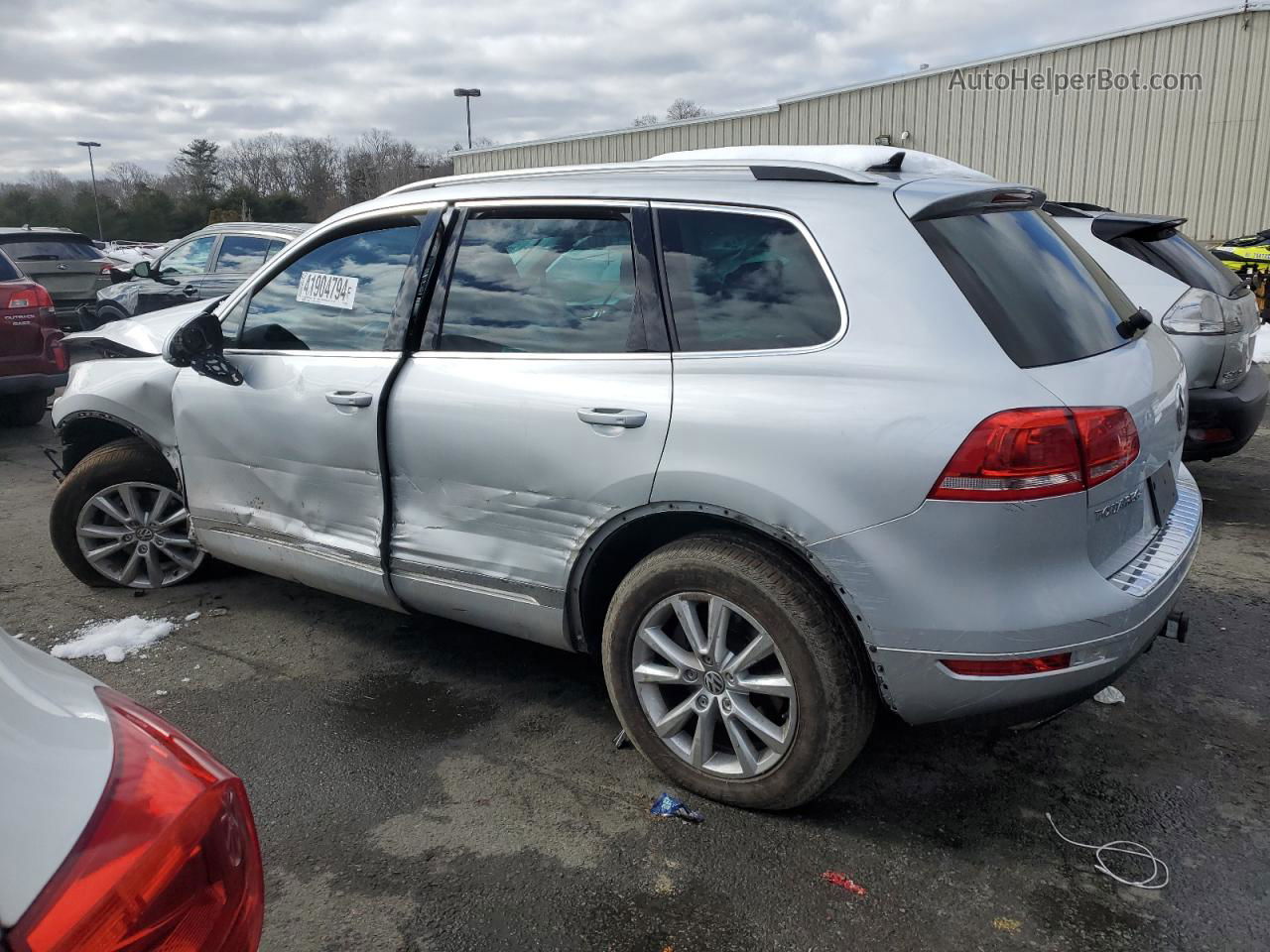 2014 Volkswagen Touareg V6 Silver vin: WVGEF9BPXED008122