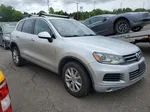 2014 Volkswagen Touareg V6 Silver vin: WVGEF9BPXED012249