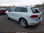 2012 Volkswagen Touareg Lux White vin: WVGEK9BP2CD007880