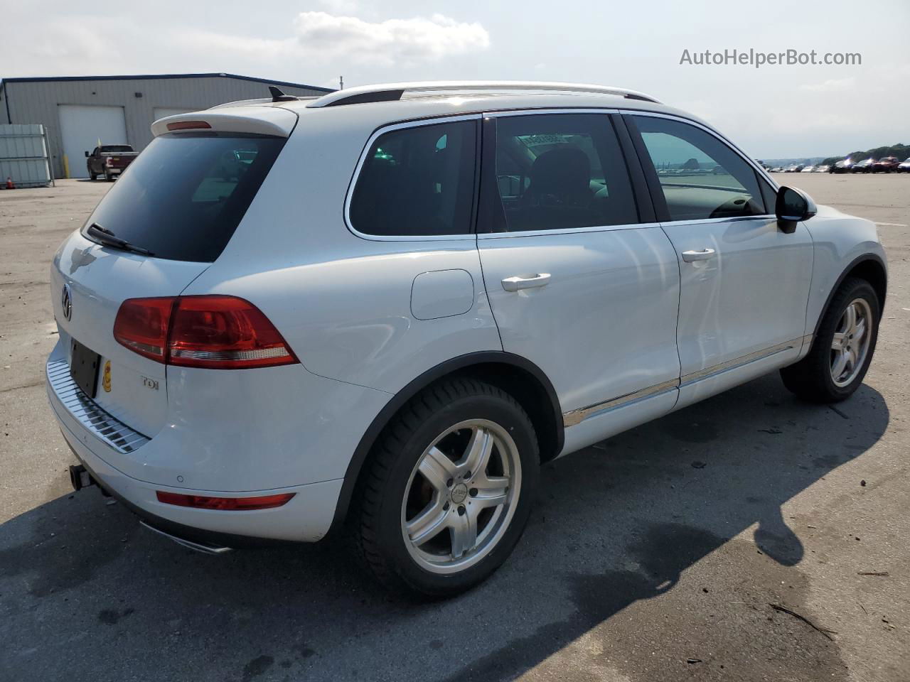 2013 Volkswagen Touareg V6 Tdi White vin: WVGEP9BP0DD003801