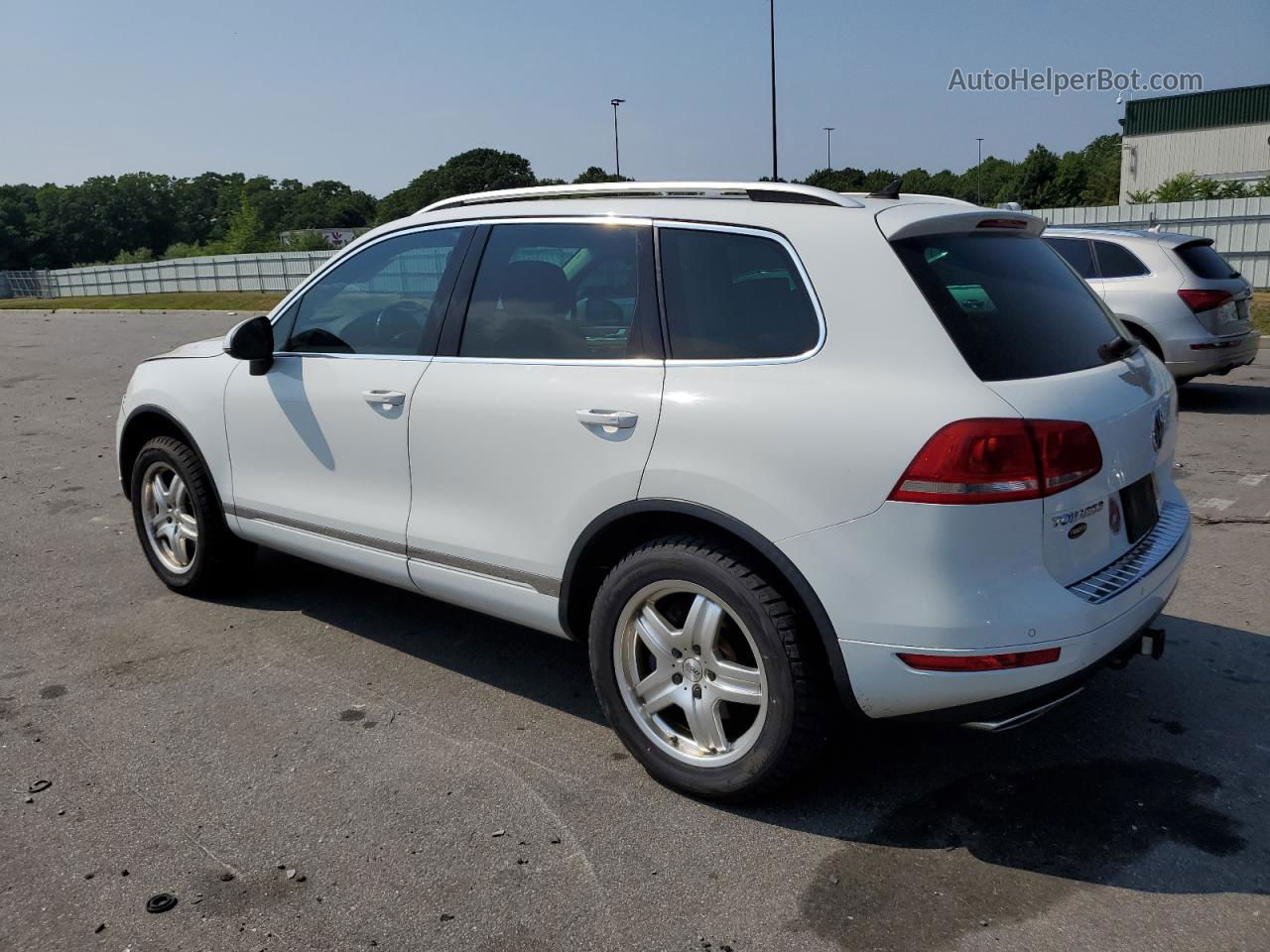 2013 Volkswagen Touareg V6 Tdi Белый vin: WVGEP9BP0DD003801