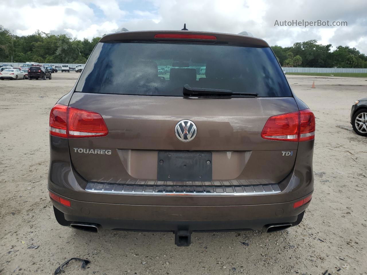 2013 Volkswagen Touareg V6 Tdi Brown vin: WVGEP9BP1DD007811