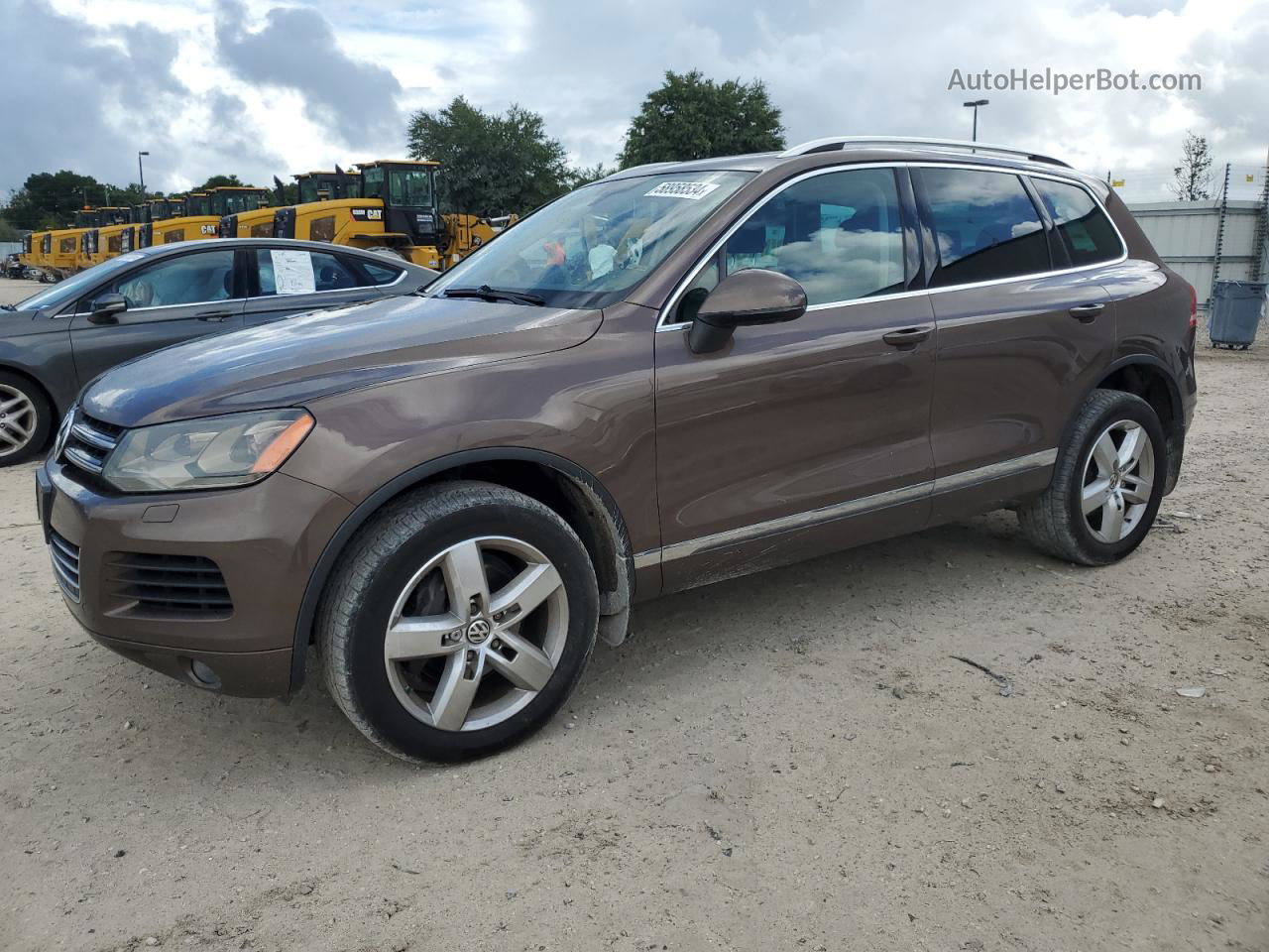 2013 Volkswagen Touareg V6 Tdi Brown vin: WVGEP9BP1DD007811