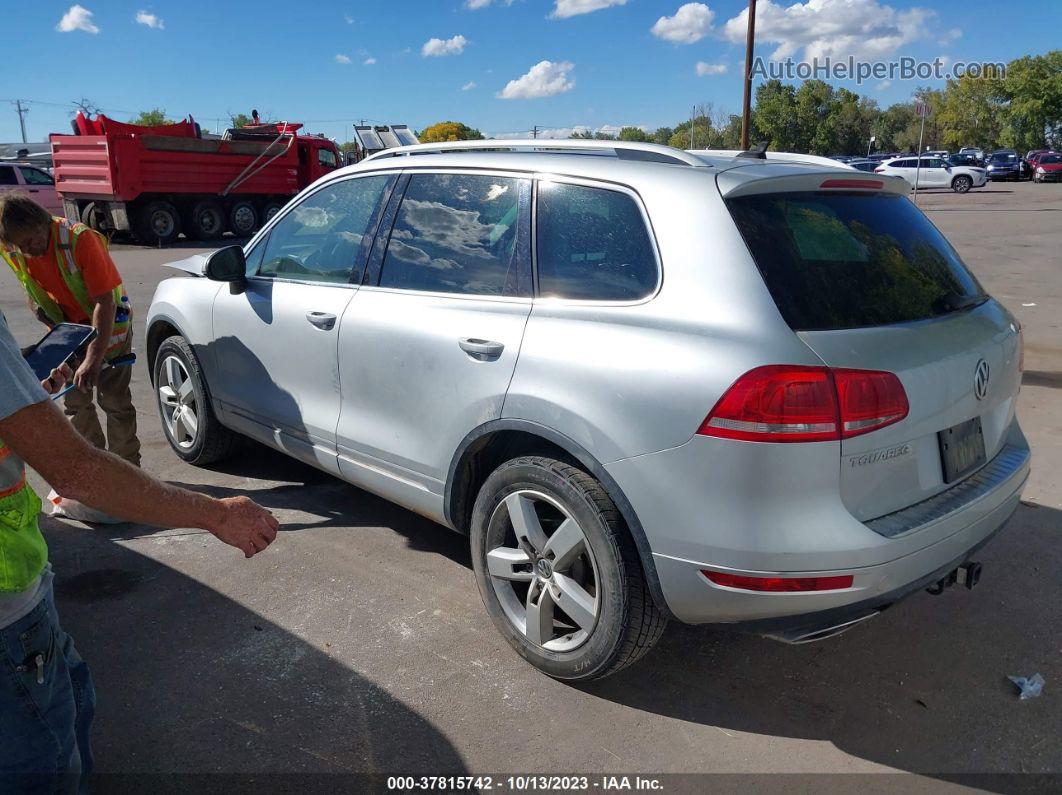 2013 Volkswagen Touareg Lux Silver vin: WVGEP9BP2DD006473