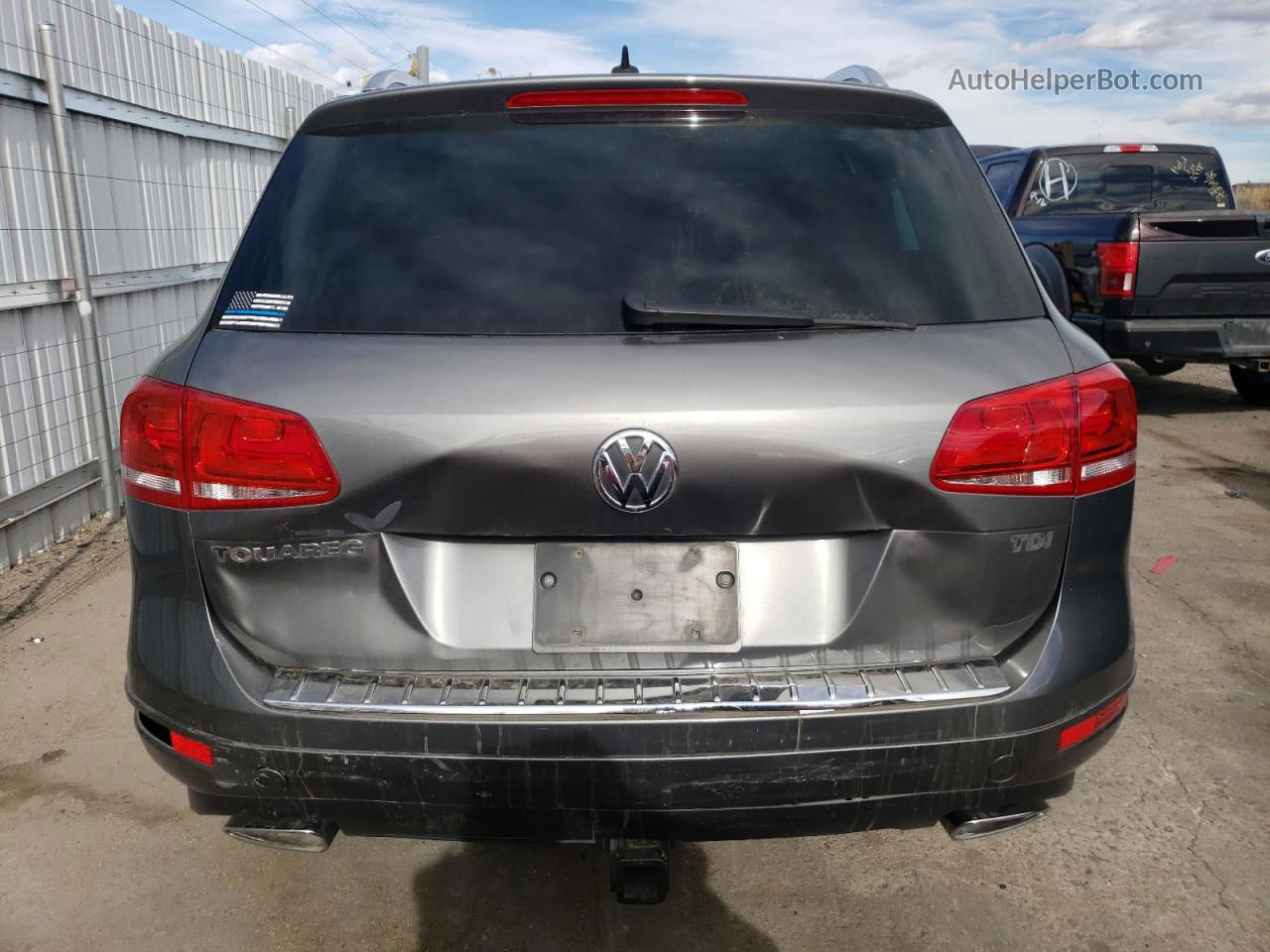 2014 Volkswagen Touareg V6 Tdi Gray vin: WVGEP9BP3ED011974