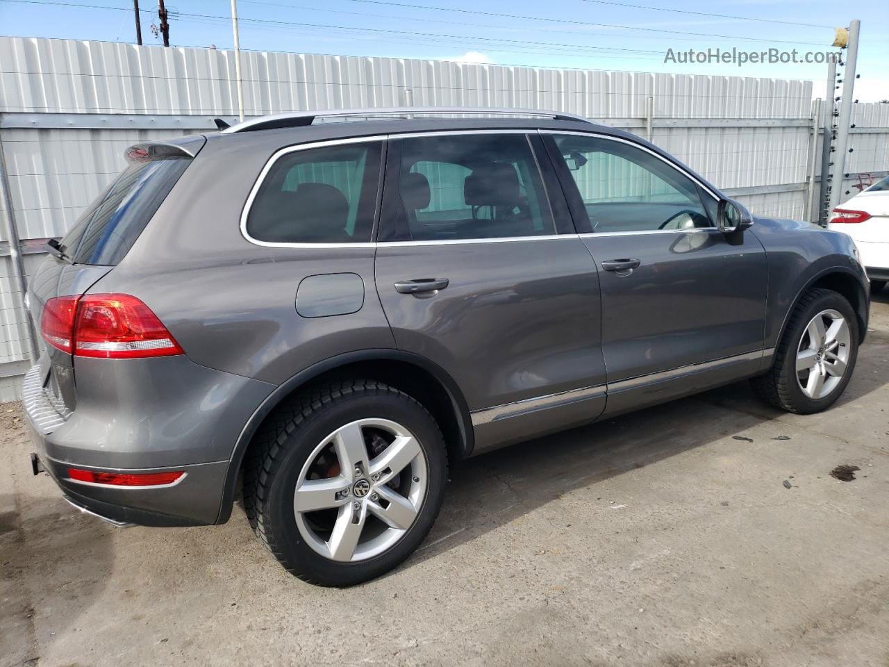 2014 Volkswagen Touareg V6 Tdi Gray vin: WVGEP9BP3ED011974