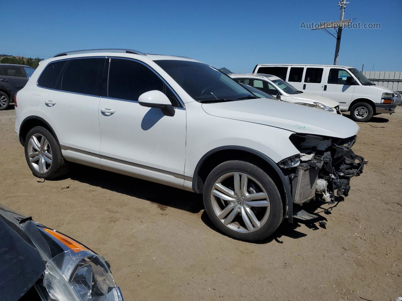 2013 Volkswagen Touareg V6 Tdi White vin: WVGEP9BP4DD003834