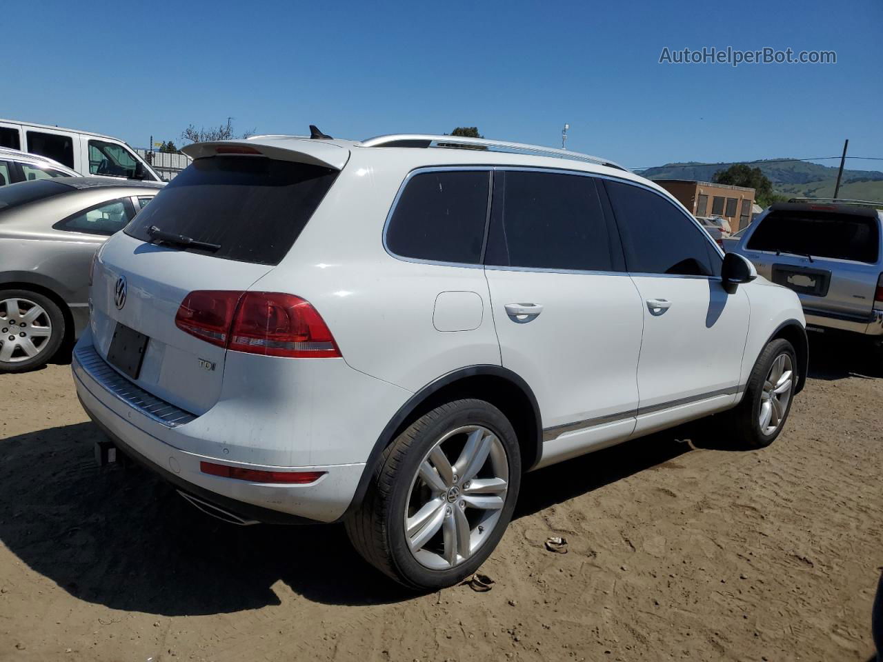 2013 Volkswagen Touareg V6 Tdi Белый vin: WVGEP9BP4DD003834