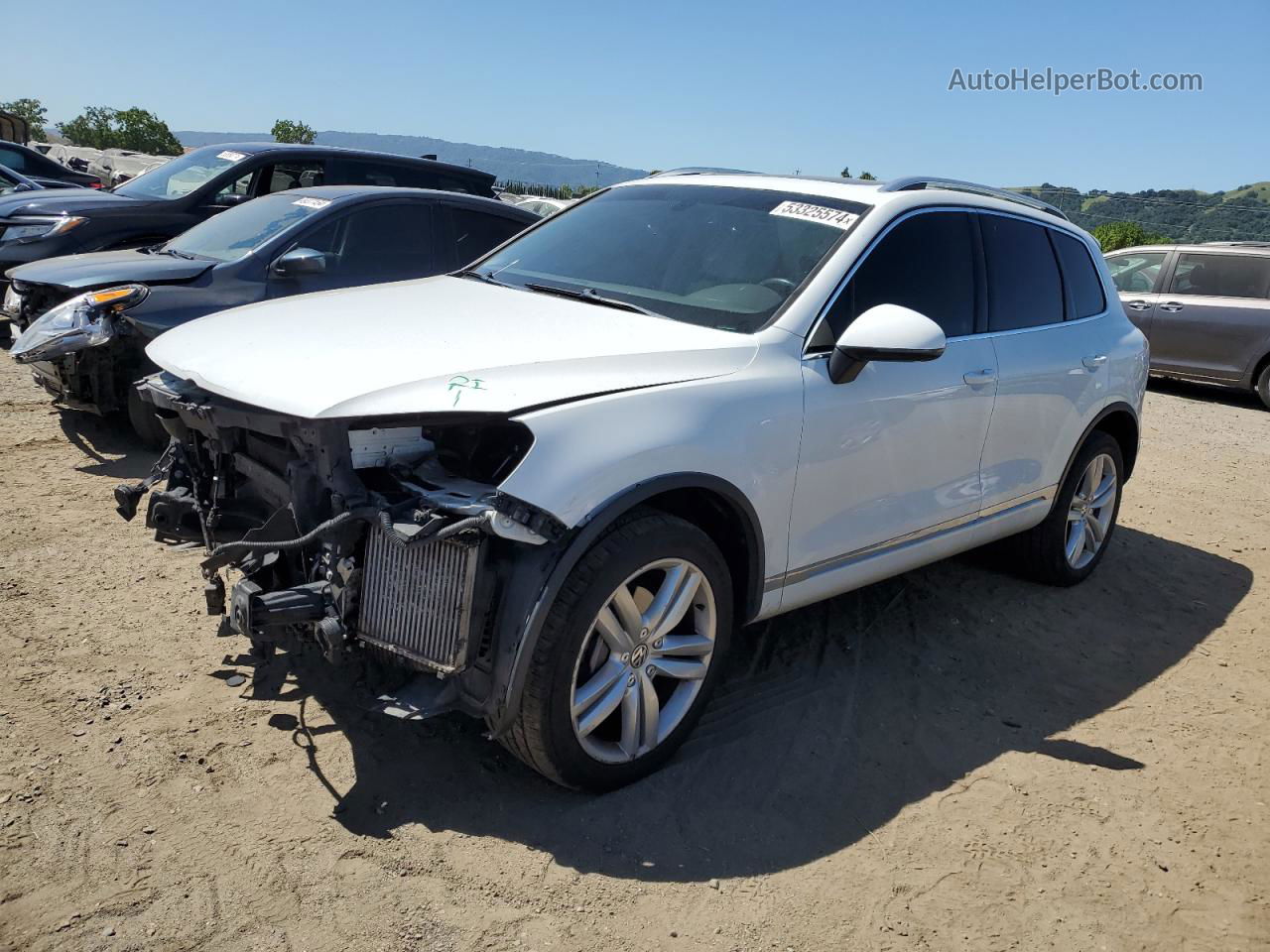 2013 Volkswagen Touareg V6 Tdi White vin: WVGEP9BP4DD003834