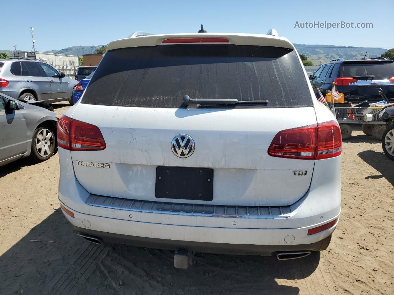 2013 Volkswagen Touareg V6 Tdi White vin: WVGEP9BP4DD003834