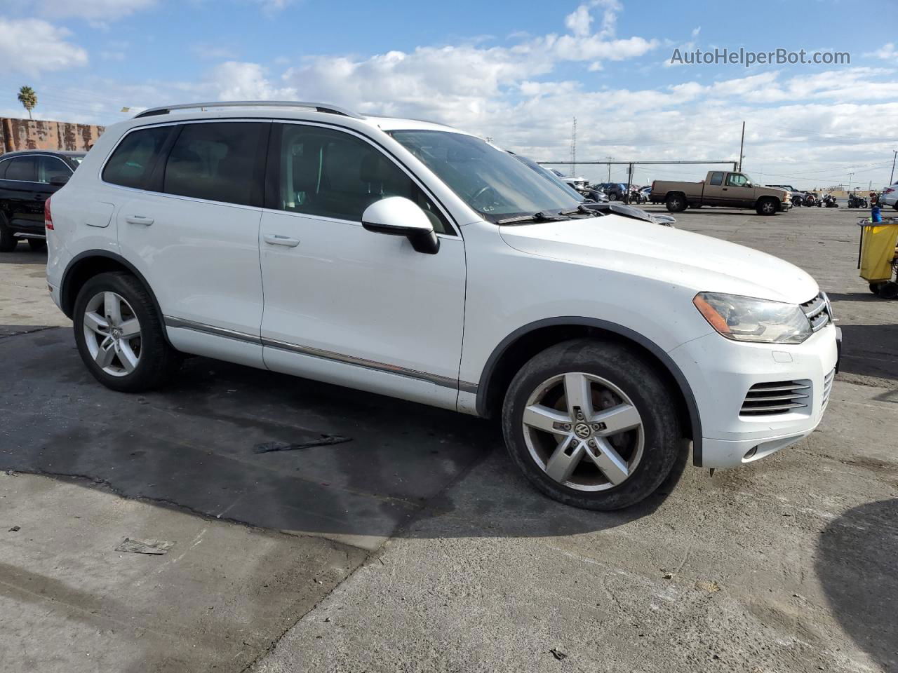 2013 Volkswagen Touareg V6 Tdi White vin: WVGEP9BP4DD006331