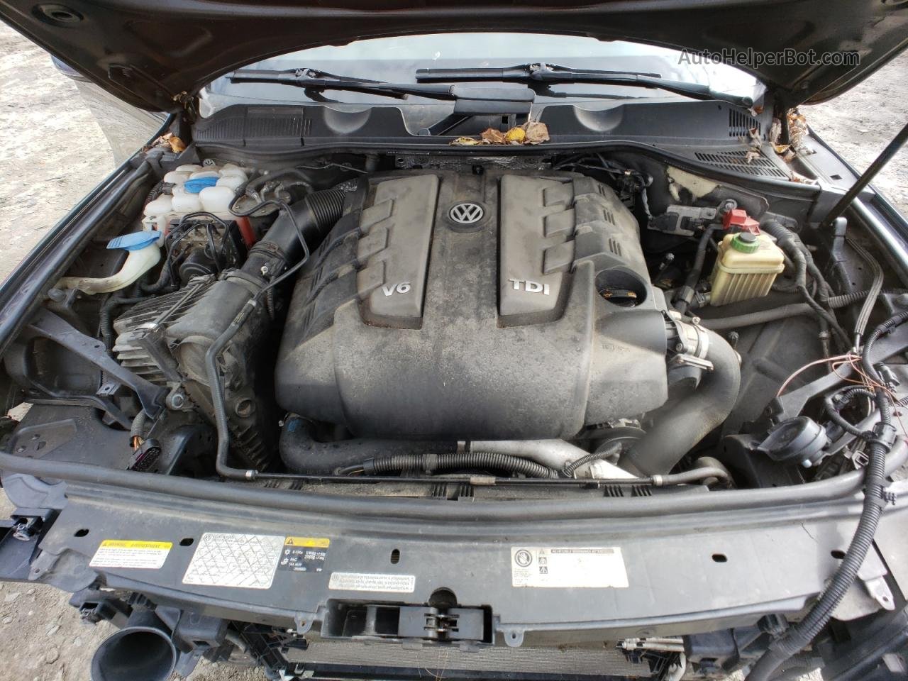 2013 Volkswagen Touareg V6 Tdi Gray vin: WVGEP9BP4DD013490