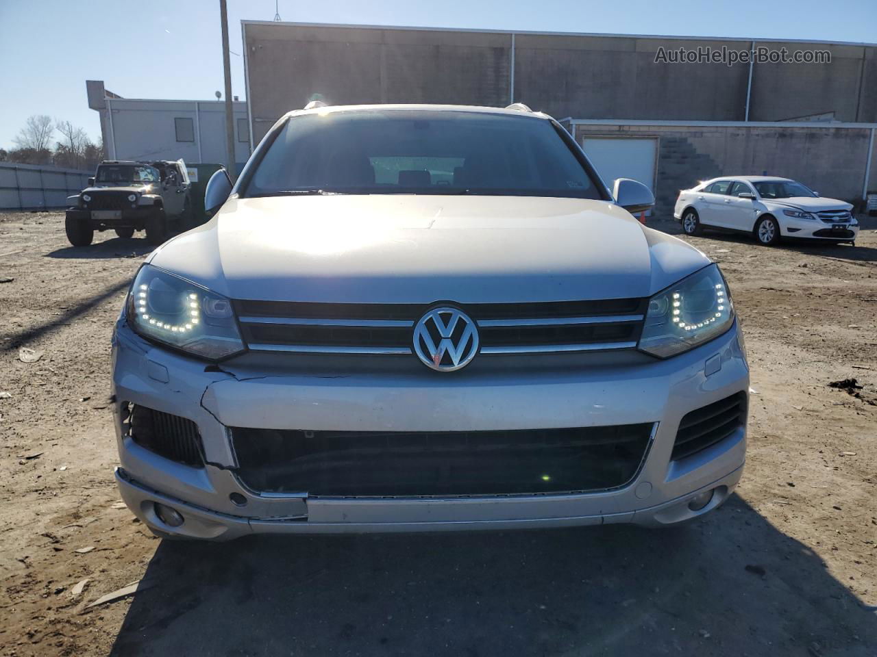 2013 Volkswagen Touareg V6 Tdi Silver vin: WVGEP9BP5DD004572