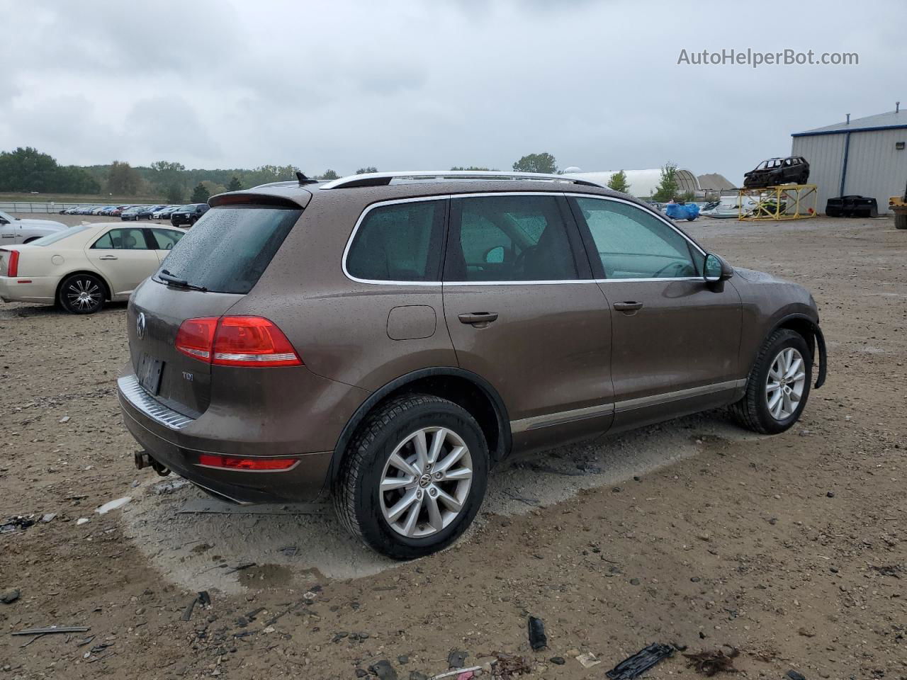 2013 Volkswagen Touareg V6 Tdi Желто-коричневый vin: WVGEP9BP5DD005432