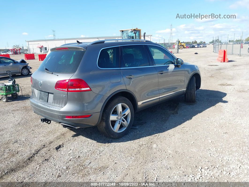 2013 Volkswagen Touareg Lux Серый vin: WVGEP9BP6DD003379