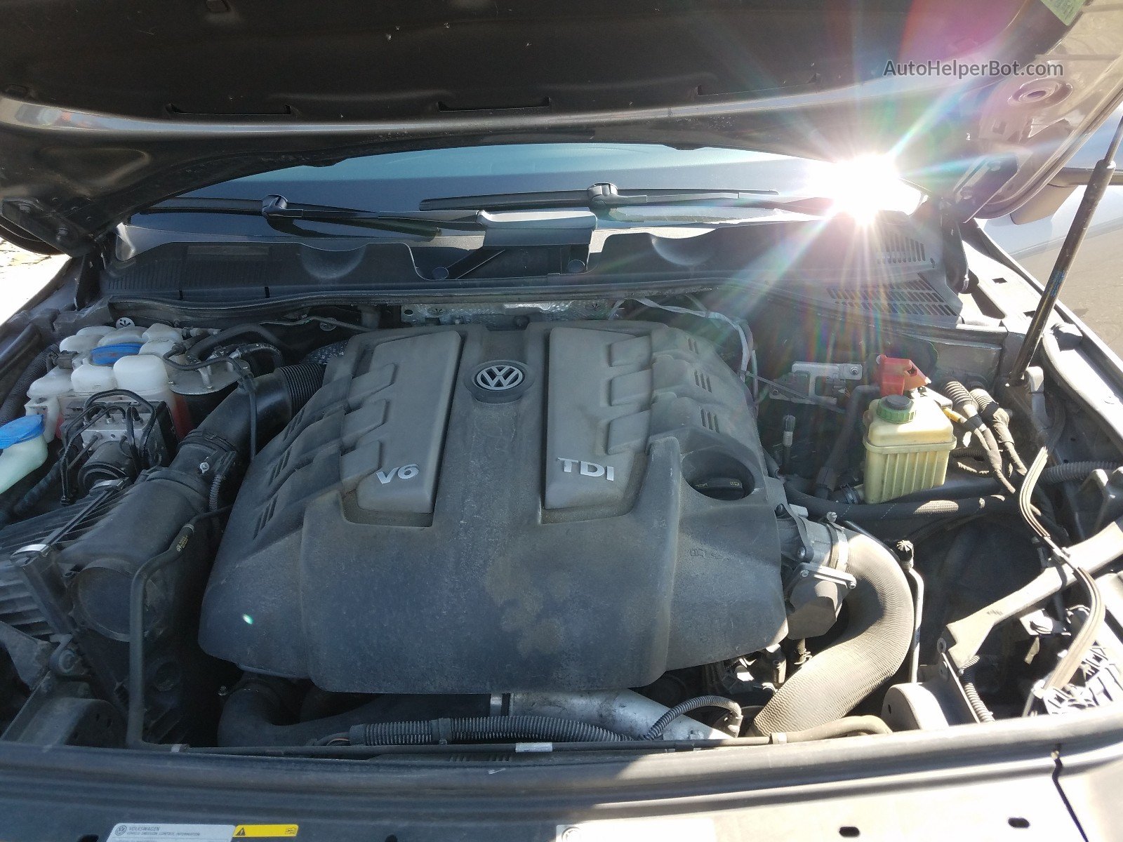 2014 Volkswagen Touareg V6 Tdi Gray vin: WVGEP9BP7ED005126