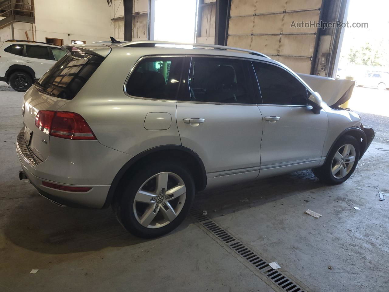 2013 Volkswagen Touareg V6 Tdi Серебряный vin: WVGEP9BP8DD003755