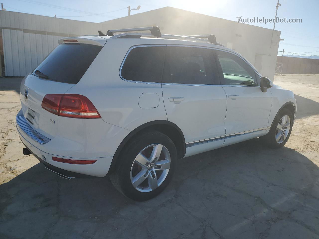 2013 Volkswagen Touareg V6 Tdi White vin: WVGEP9BP8DD010317