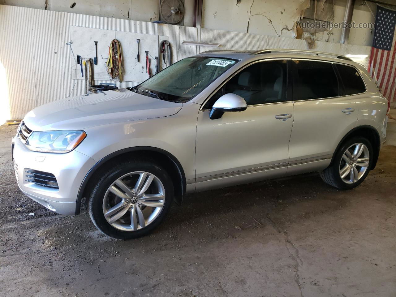 2013 Volkswagen Touareg V6 Tdi Silver vin: WVGEP9BP9DD011749