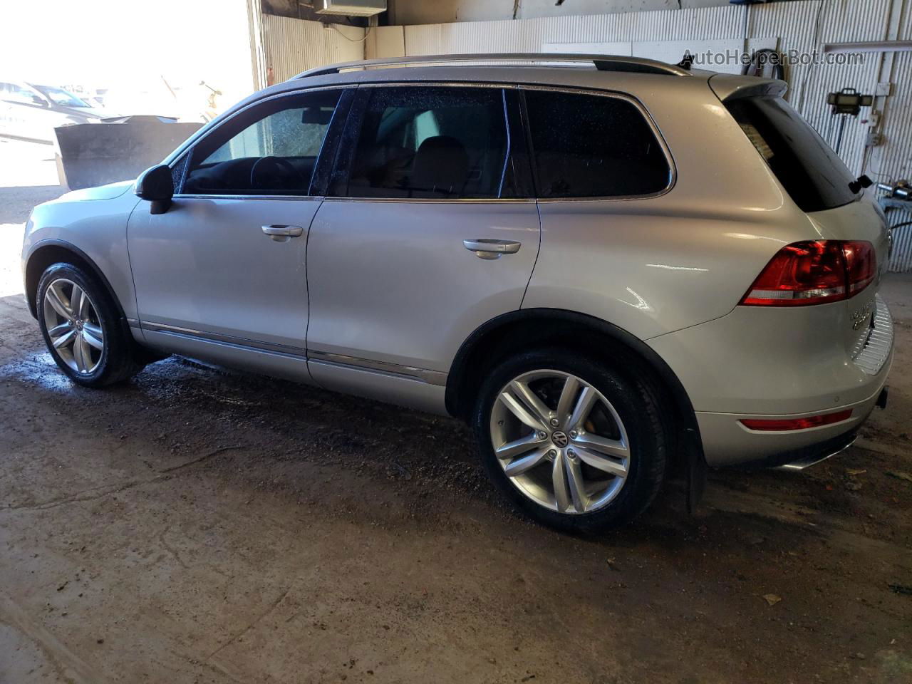 2013 Volkswagen Touareg V6 Tdi Silver vin: WVGEP9BP9DD011749