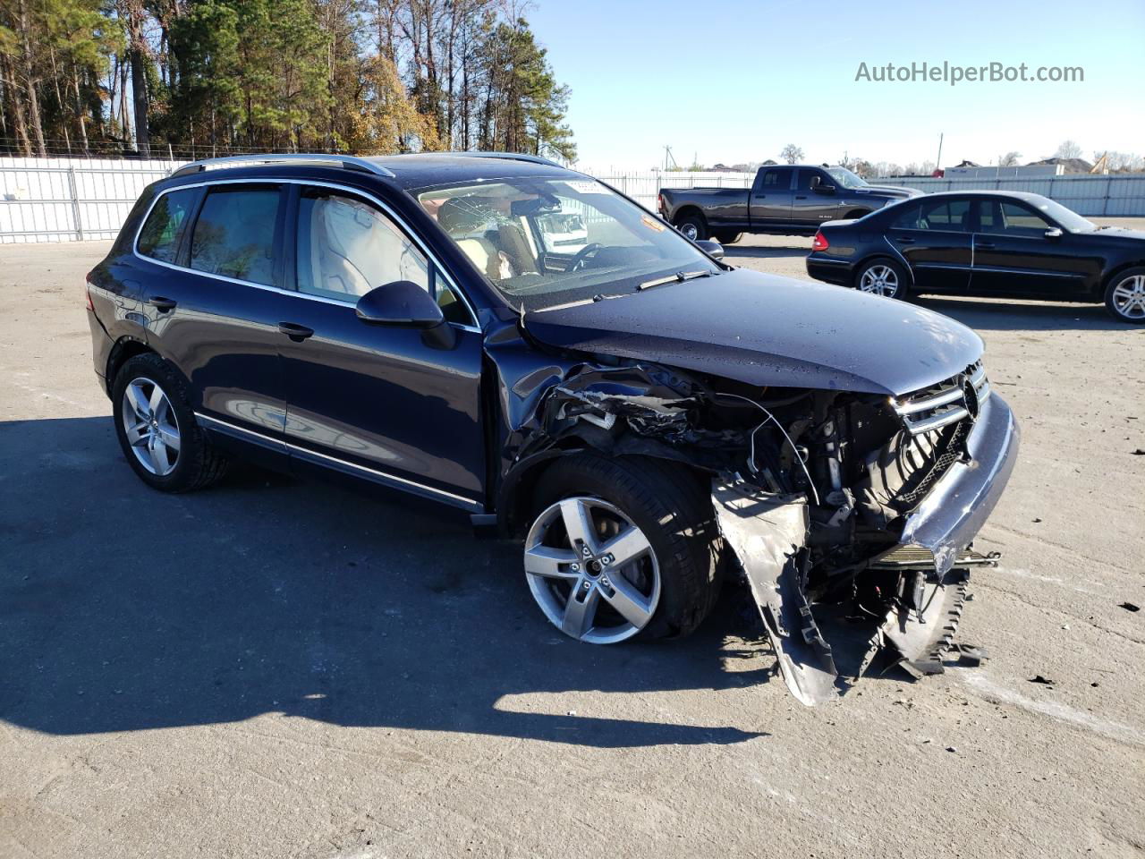 2013 Volkswagen Touareg V6 Tdi Blue vin: WVGEP9BPXDD011842