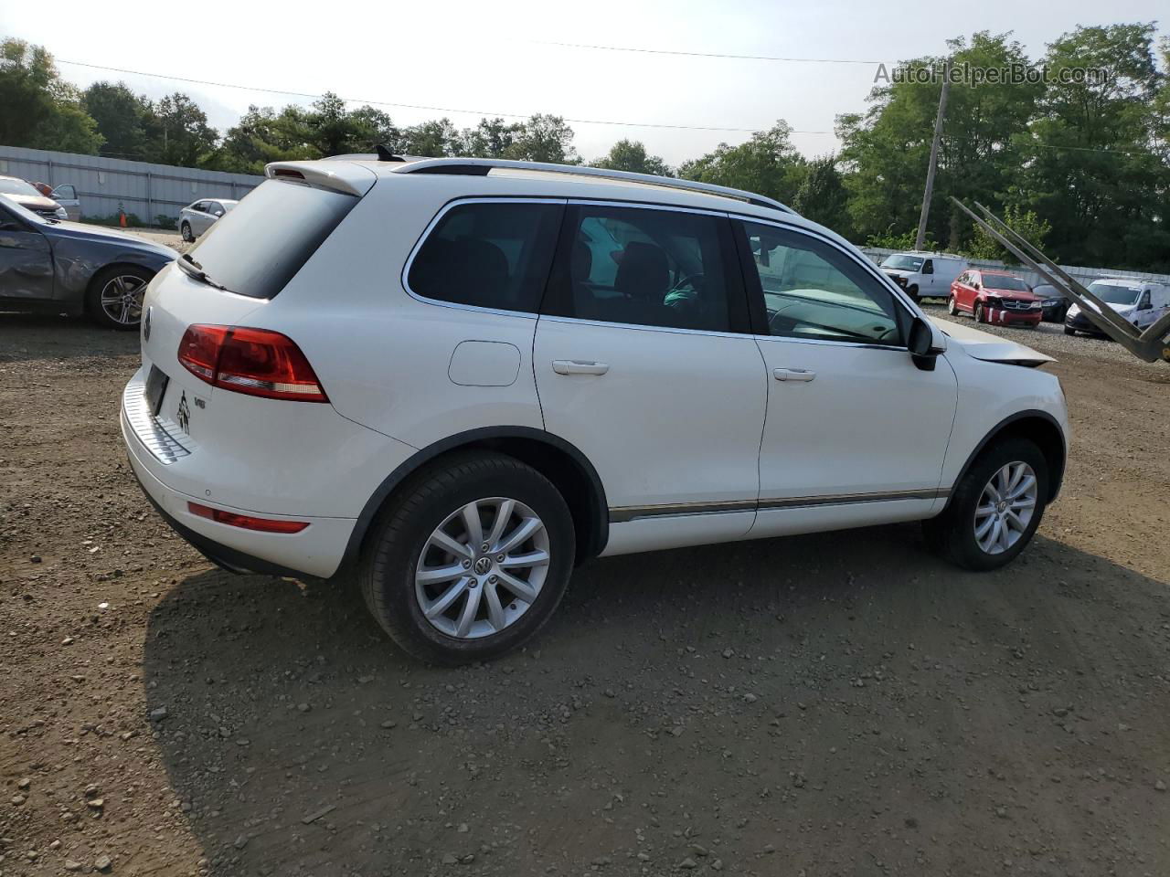 2012 Volkswagen Touareg V6 Белый vin: WVGFF9BP1CD000976