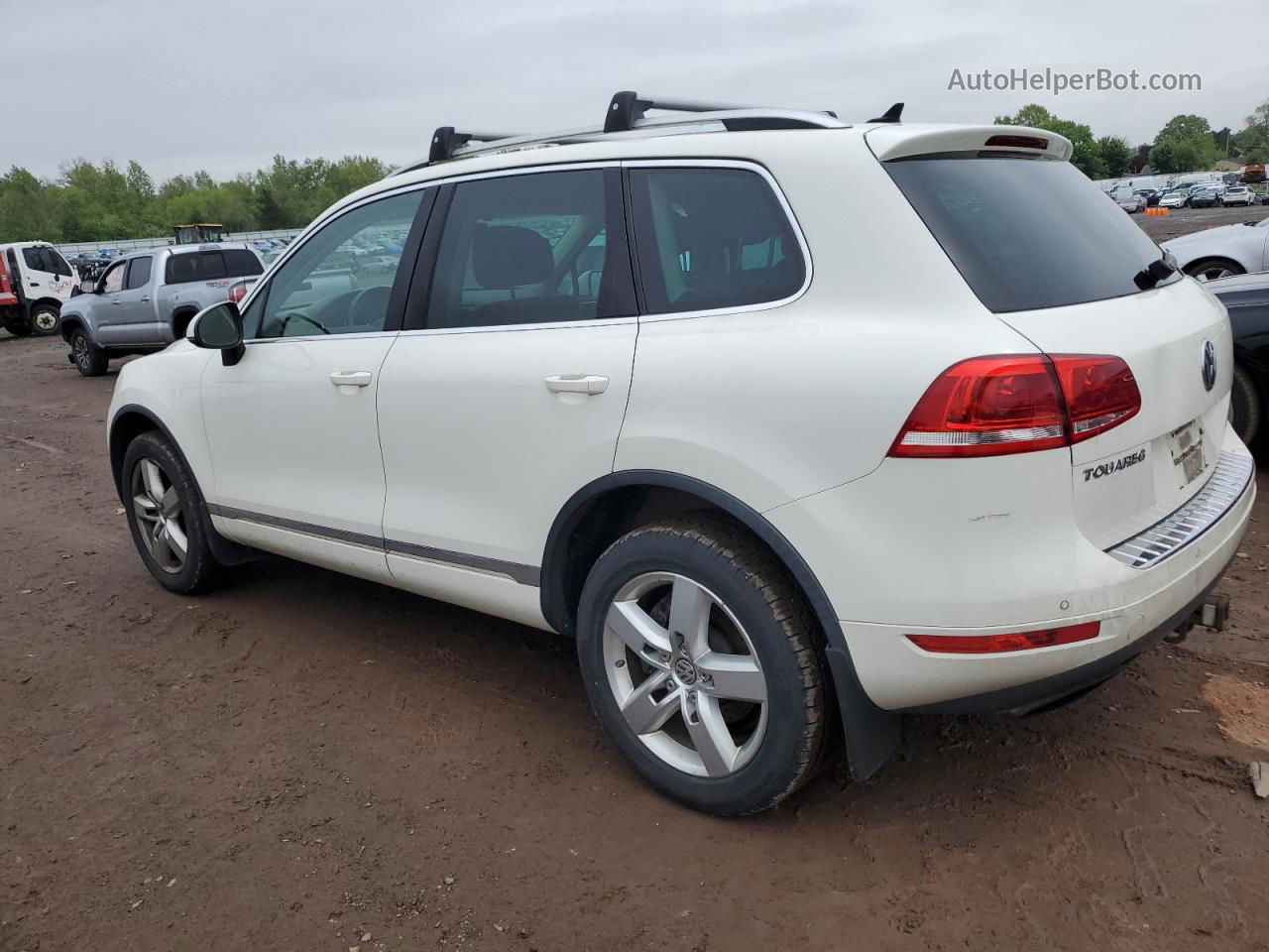 2012 Volkswagen Touareg V6 White vin: WVGFF9BP1CD002209