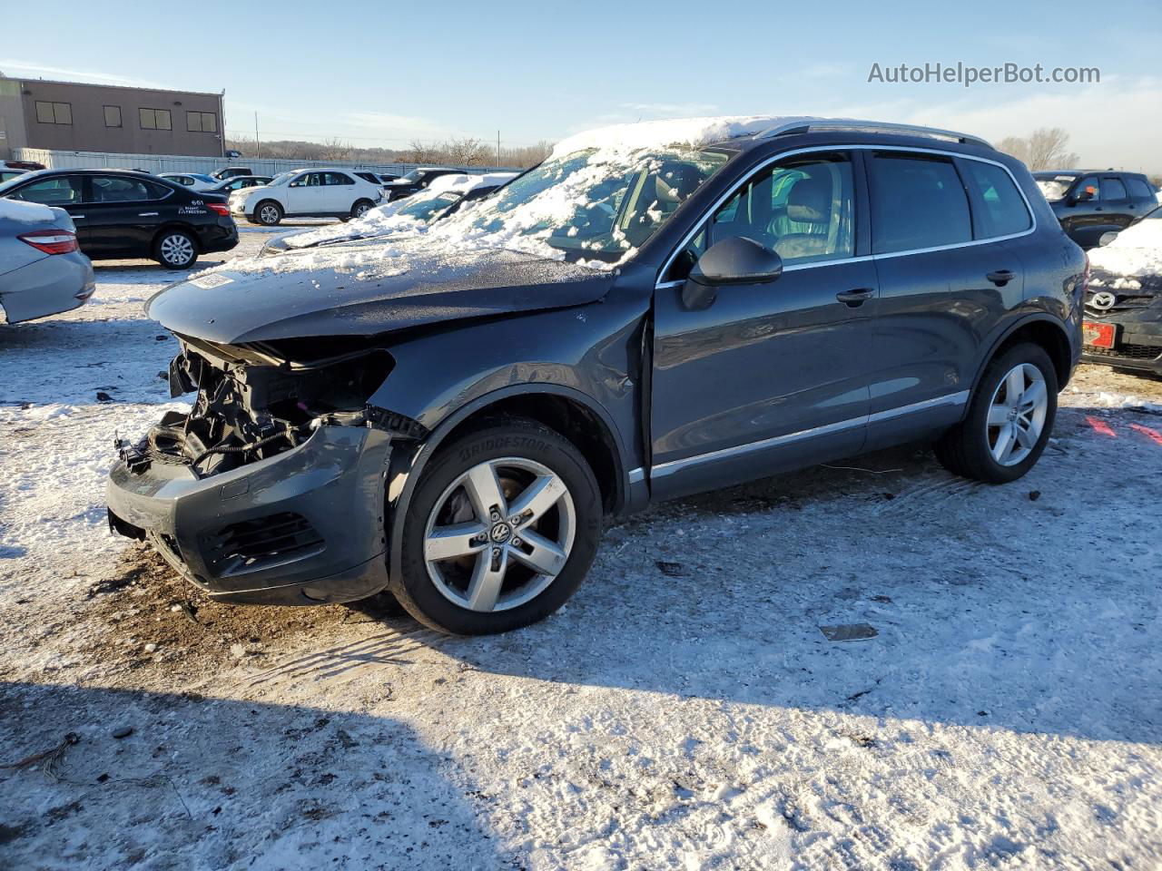 2012 Volkswagen Touareg V6 Серый vin: WVGFF9BP7CD001808